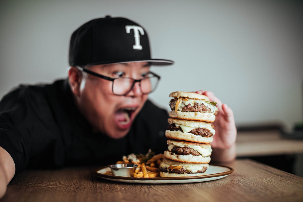 MissLoriBarber's tweet photo. π₯ππ₯ Because we KNOW you're craving a burger this weekend. #DumplingBurger #4thofJuly https://t.co/lPZhLLdHHh