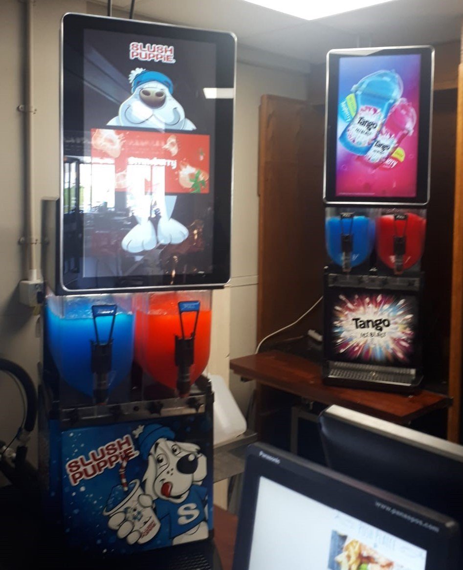 What a combo, just landed at Hemsby Beach Holiday Park .....Check out the newest Slush Puppie Machine on the Market, with a video screen the Puppie is having so much fun.

#slushpuppie #original #best #newfreezer #becomearetailer

Get you machine at slushpuppie.co.uk
