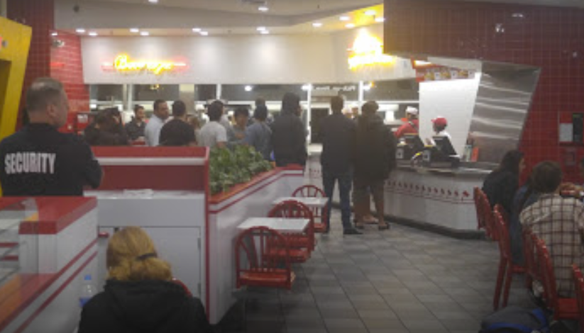 BThompson45's tweet photo. @TheSteinLine This is a red herring folks!  Kawhi remains in Cali!  Go to the In-N-Out on Gayley Ave!  #FollowTheHoodie #KawhiToLA #KawhiWatch https://t.co/SmcmsjYtD7