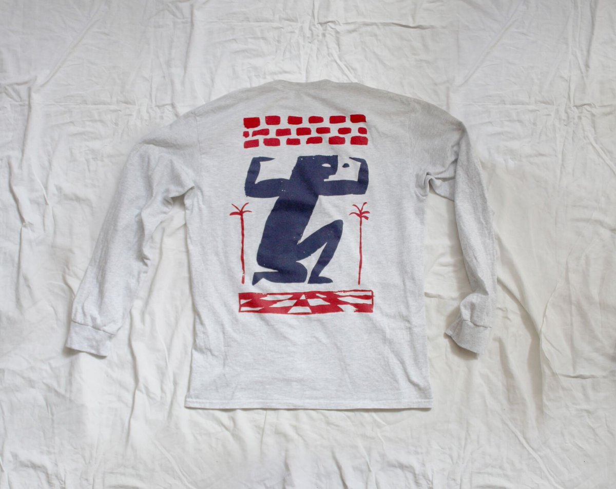 SnappedM's tweet image. @leftbyscribs is a one man design unit focused on creating abstract designs that organically and comfortably blend into your day-to-day.  Design for life. #snappedupmarket #summermarket #screenprint #designforlife #abstractart  #shoplocal #independentmaker @ThePrinthaus