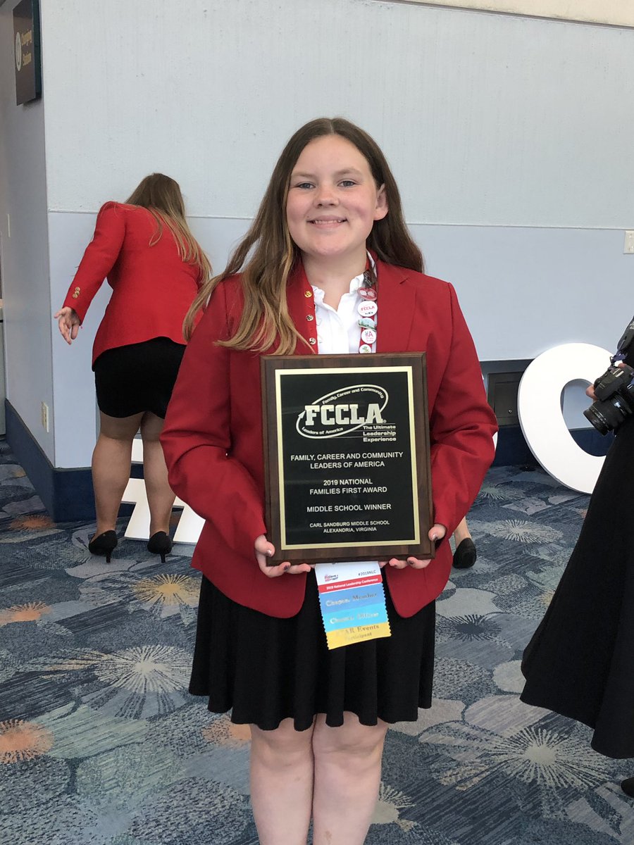 melaniehinton's tweet photo. @CSMS_FCCLA students being recognized for their Families First Dine In project at #2019NLC. So proud of these kids and the great Ambassadors they are for their school! @PrincipalBarker @MissJonesFACS https://t.co/13Jr2lTC9L