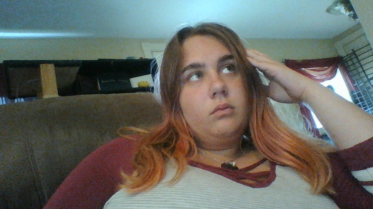 UNICORNLLAMA17's tweet photo. #bored #needalife #needfriends #wantfood #idk https://t.co/HYZlgJtNJg