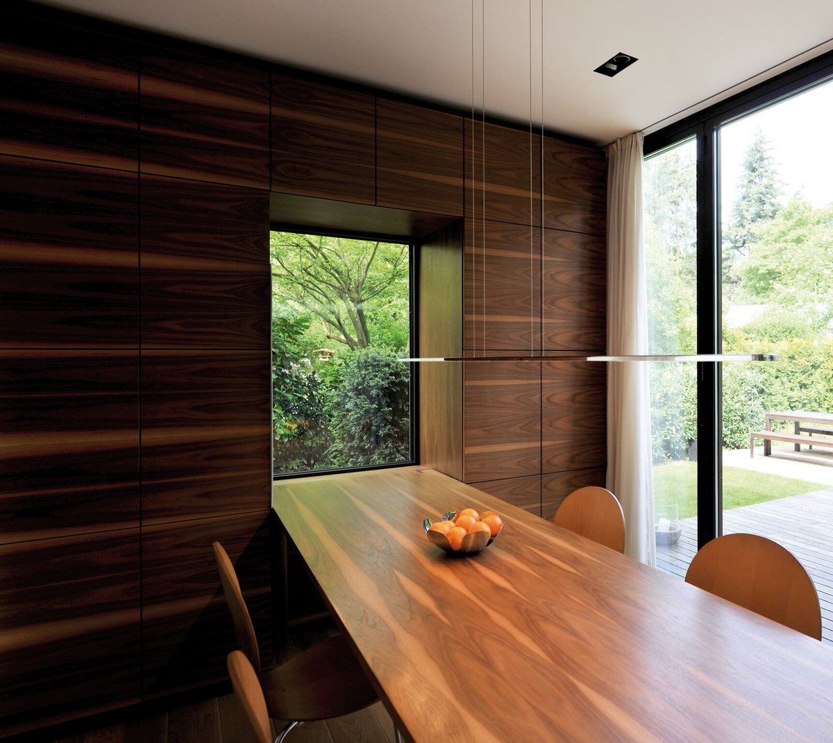 Studioanise's tweet photo. Byok Piani Lungo &amp; Piani Mono Pendants // Available in multiple finishes and dimensions, offering amazing LED light quality and minimal, timeless contemporary design.  Available at @Studioanise https://t.co/XDUHQ7rpYo
