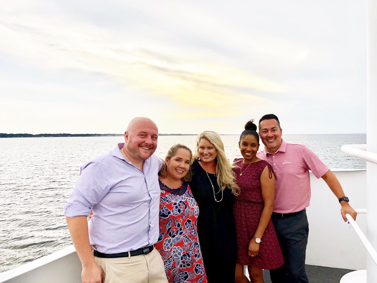 mike_acevedo11's tweet image. Team #Embarc Sandestin had an unbelievable dining experience on the Solaris Yacht last night and the sunset wasn’t bad either! Thank You @DeniseCarterPCB for setting up the BEST #EventofaLifetime 
@DemutisG @tom_savino @BrandonAPrince1