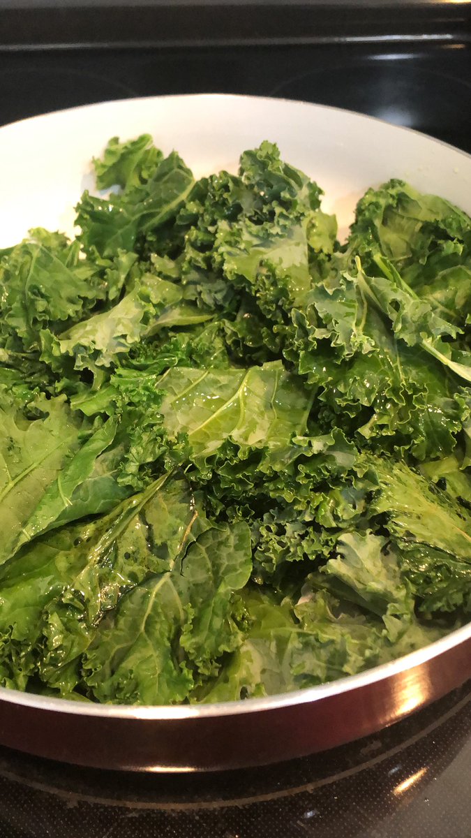 My <a href="/Imperfectfruit/">Imperfect Foods</a> delivery included this lovely bushel of kale. So excited to enjoy and support elimination of food waste 😍