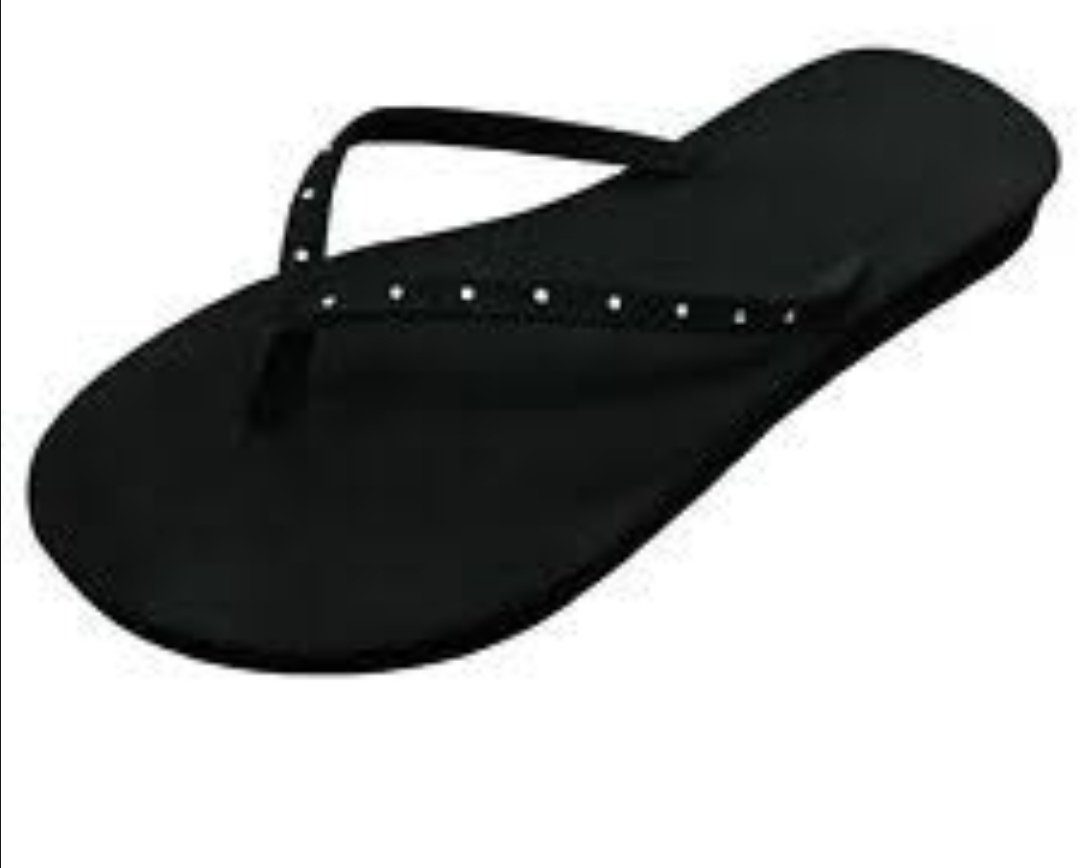 RishadaG's tweet photo. @WOOLWORTHS_SA you guys sold sandles very similar to these back in the day......please can you bring them back🙏 https://t.co/7kwY1PFFy2