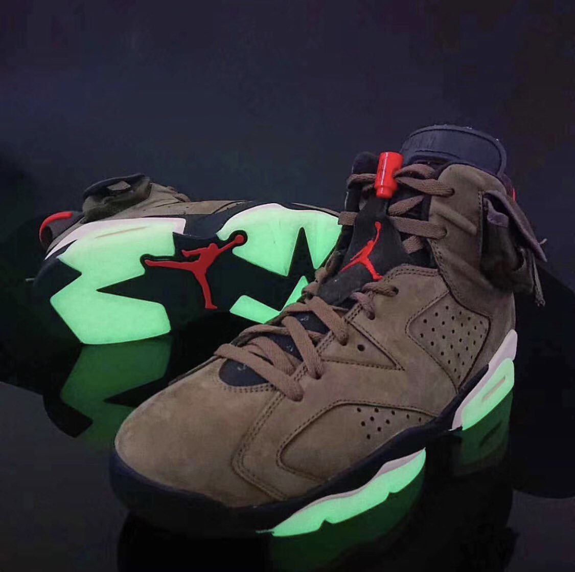 travis scott jordan 6 glow in the dark