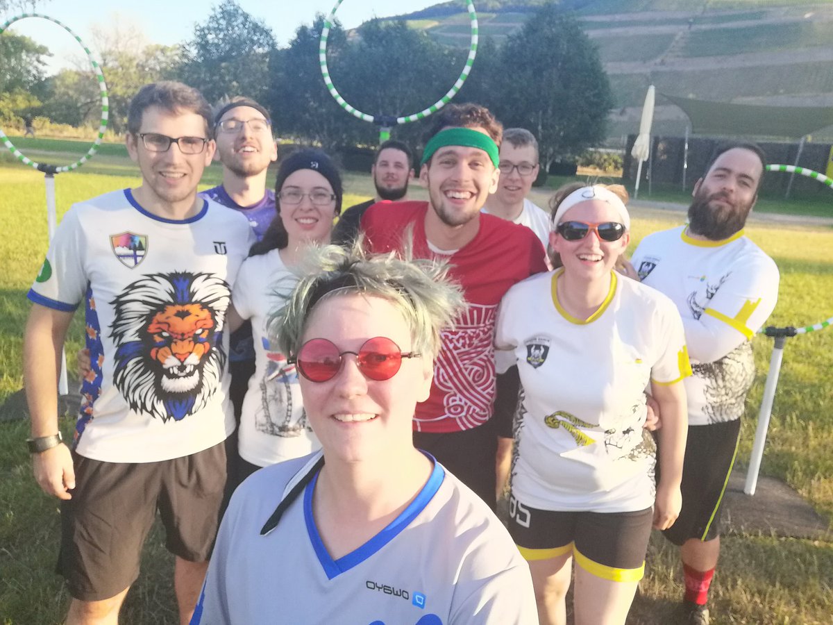 BingerBeasts's tweet photo. Mittwochstraining! 🔥
#ichbineinbingerbeast #bingerbeasts #quidditch #Quidditch #quidditchgermany #djkgwbüdesheim #djkfamilie #Mittwoch #training #train #sport #sports #WednesdayMotivation https://t.co/DukiSSGg6d