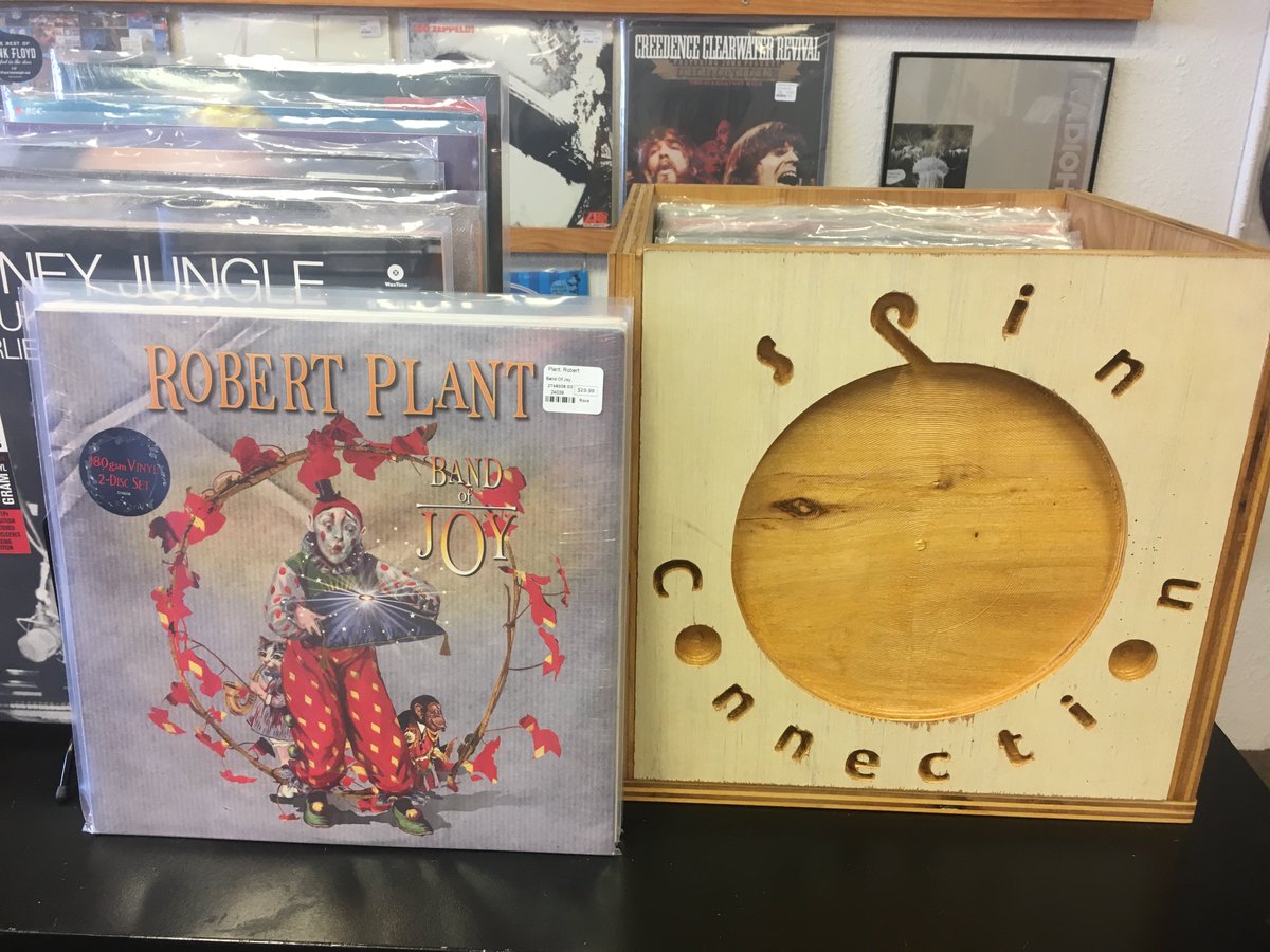 SpinConnection's tweet photo. More New Vinyl :) https://t.co/66eOyVvnzg