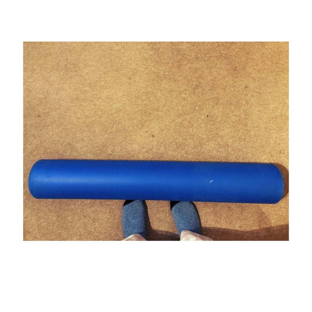 Murielk_'s tweet image. They see me rollin ..... 
#Rollitout #Foamroller  #Foamrollerstretching
