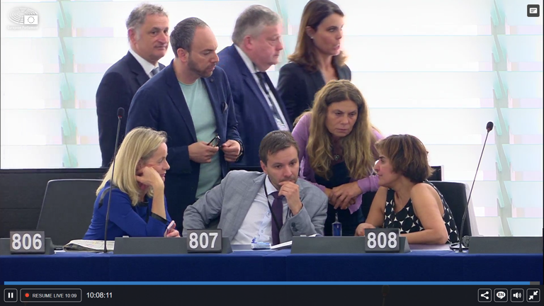EuropeanPirates's tweet photo. Pirate MEP@PiratKolaja just got elected as a Vice-President of the European Parliament. Congratulations to this enormous honor, Marcel, and good luck in your work!
https://t.co/7LonAFG5R6 https://t.co/2b3X9360e9
