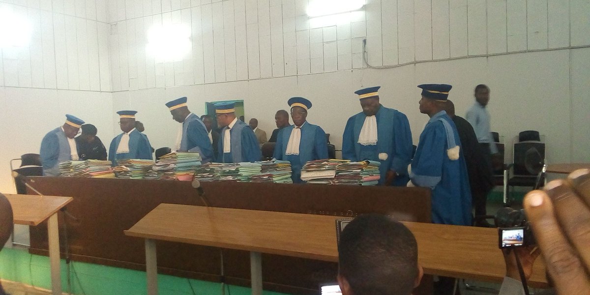 BerithYakitenge's tweet photo. #RDC: La Cour constitutionnelle a rendu les arrêts définitifs de contentieux électoraux.
La haute cour a rétracté ses arrêts. Elle a tenté de redorer les blason terni.
Il n'y a pas de honte pour bien faire ou se corriger.
Plusieurs députés de l'opposition réhabilités. https://t.co/AI5KMwAcoj