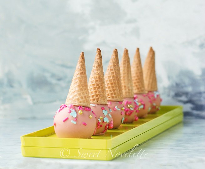 SweetNovelette's tweet photo. This Upside Down Ice Cream Cone Cake is perfect for kids celebrating their birthday party. https://t.co/IpgCi0TwKe
#conecake #cupcake #funcakes #whimsycakes #cakes #cakepopsicles #popcakes #birthdayparty #sweetnovelette https://t.co/8e4Z20BFR8