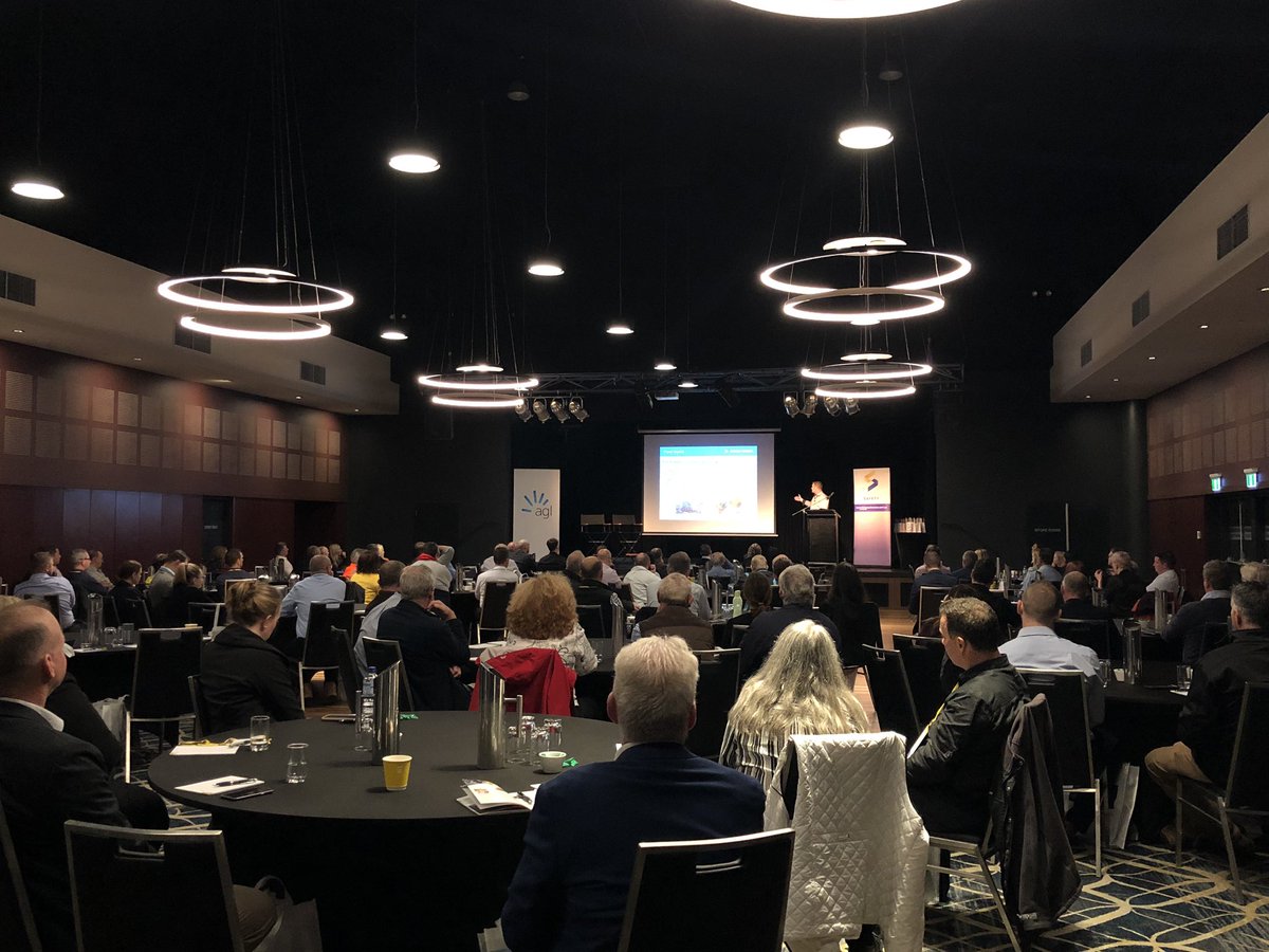 NSWSafetyExpo's tweet photo. Keith Johnson from @fultonhogan talking about ’Due Diligence’ at our #NSWSafetyExpo2019
Soon we will be taking a quick break - great for some exhibition browsing & a cheeky snack! 👌🏻👍🏻
#NSWSafetyExpo2019 #safety #duediligence #fultonhogan #conference #nsw #newcastle https://t.co/0cJJYIjteS