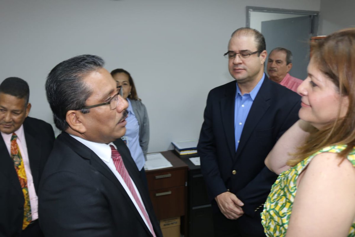 Más del recorrido del Director <a href="/MIGUEAMARTINEZ/">Miguel Martínez</a>
 y Subdirector @MICKYALEMAN2014 a las instalaciones de la <a href="/ATTTPanama/">Autoridad del Tránsito</a>