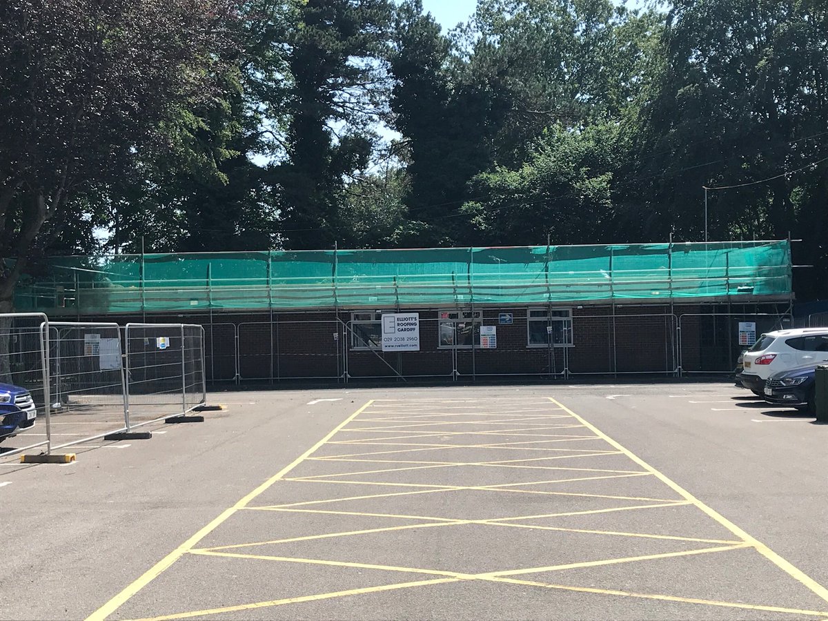 RVElliott's tweet photo. Work under way at ⁦@whs_cardiff⁩. Will eventually have a pitched roof clad in Metroslate by ⁦@MetrotileUK⁩. Thanks to ⁦⁦@straightedgesca⁩ for their work. https://t.co/bv6hXrRLvP