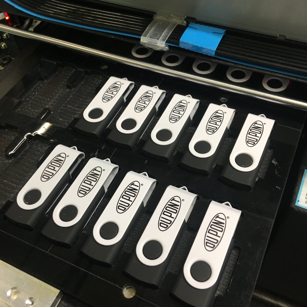 Nexcopy's tweet image. Your Copy Secure #USB drives are on the way ✈️ @DuPont_News 

From standard USB drives, to Nexcopy licensing, to print, to packaging 📦 

Enjoy USB copy protection from @Nexcopy 

nexcopy.com/usb-copy-prote…