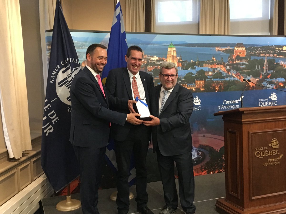 BenoitRutten1's tweet photo. 20 ans d’échange Namur-Québec et une fin de mandat célébrés en beauté !
Merci au @MRIF_Quebec et à tous nos fidèles partenaires pour leur soutien tout au long de ces années. Merci à M. Régis Labeaume pour son accueil dans la belle ville de Québec ! https://t.co/mIsse0gOCw