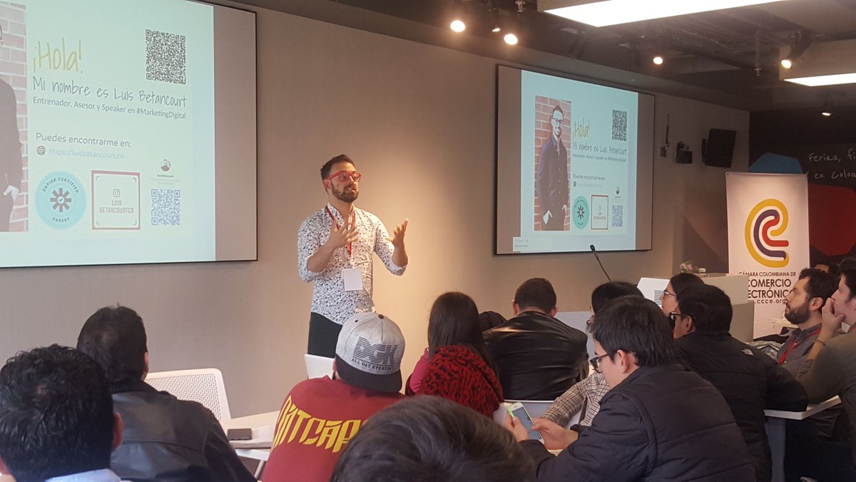 camcoelectronic's tweet photo. Luis Betancourt, Google Marketing Expert, da inicio a su taller de #SEO para #eCommerce. Claves, retos y táctivas para optimizar la estrategia de marketing digital de las industrias del sector.

#GoogleGarageDigital
#GarageDigital https://t.co/Qu4JjVedre