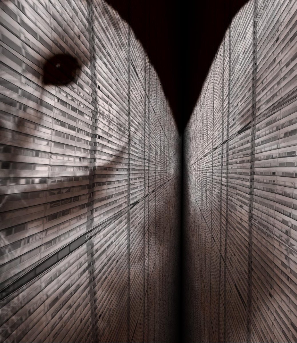 'E y e s o u r'
available | 
#dm #kerslake