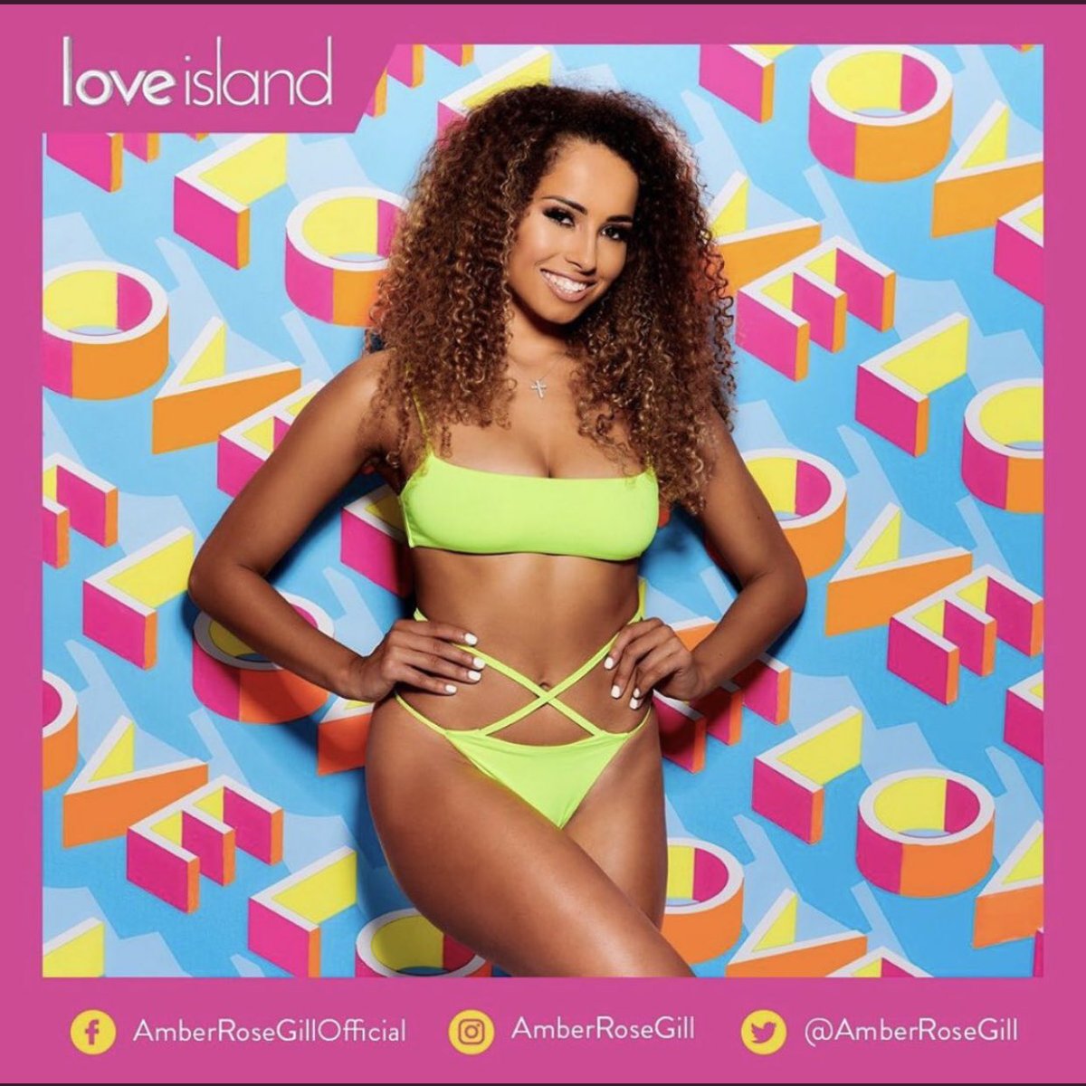 Lizz__02's tweet photo. RT for Joanna or Like for Amber... #LoveIsland https://t.co/cVrd6Zrs1G