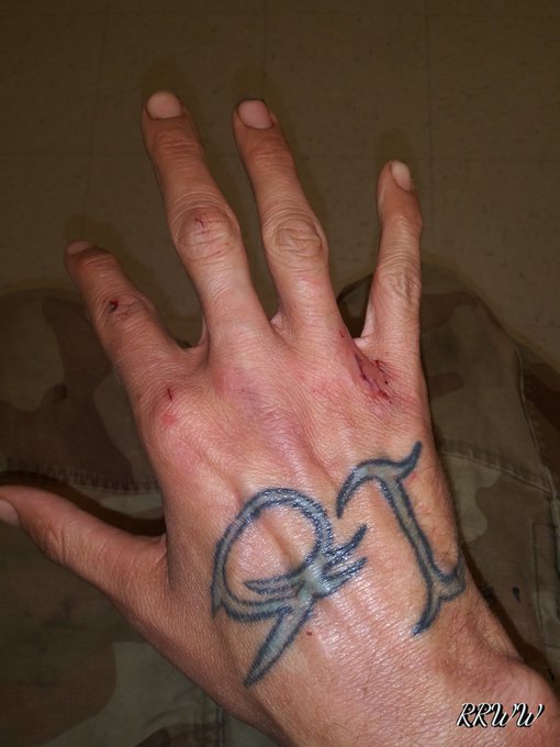 Mess up my hand https://t.co/OwVA4MTja6