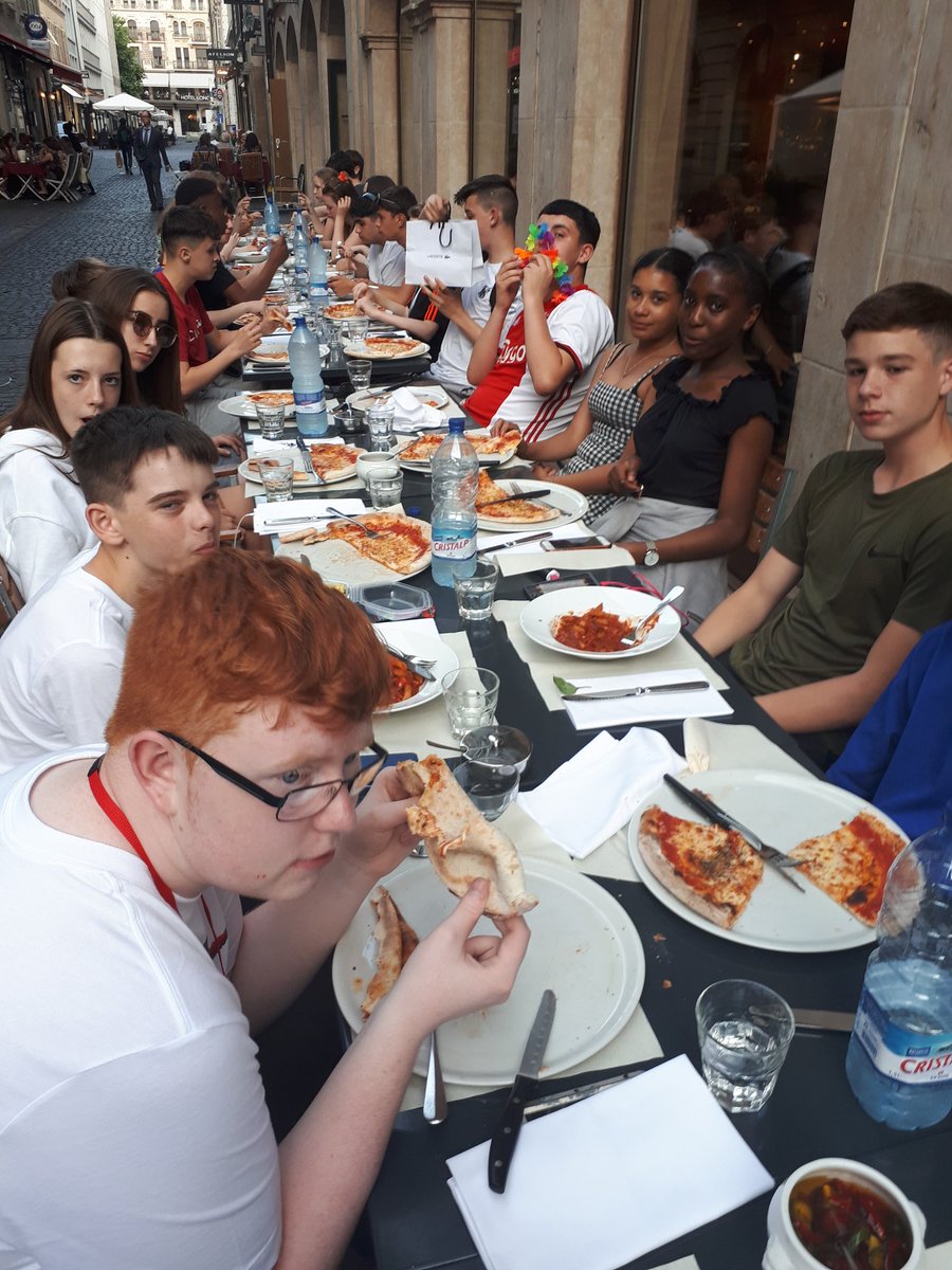 NHS_ScienceTrip's tweet photo. Delicious  Italian meal. Kids were wonderful company tonight. https://t.co/UVVeRglCX5