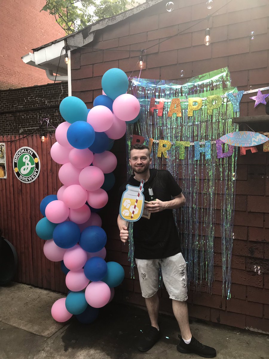 JarBarNyc's tweet photo. Tiki Under The Sea Beer Garden Decorations courtesy of @DannyBoyDoes #Sunnside #DiveBar #BeerGarden https://t.co/12mGg3RC34