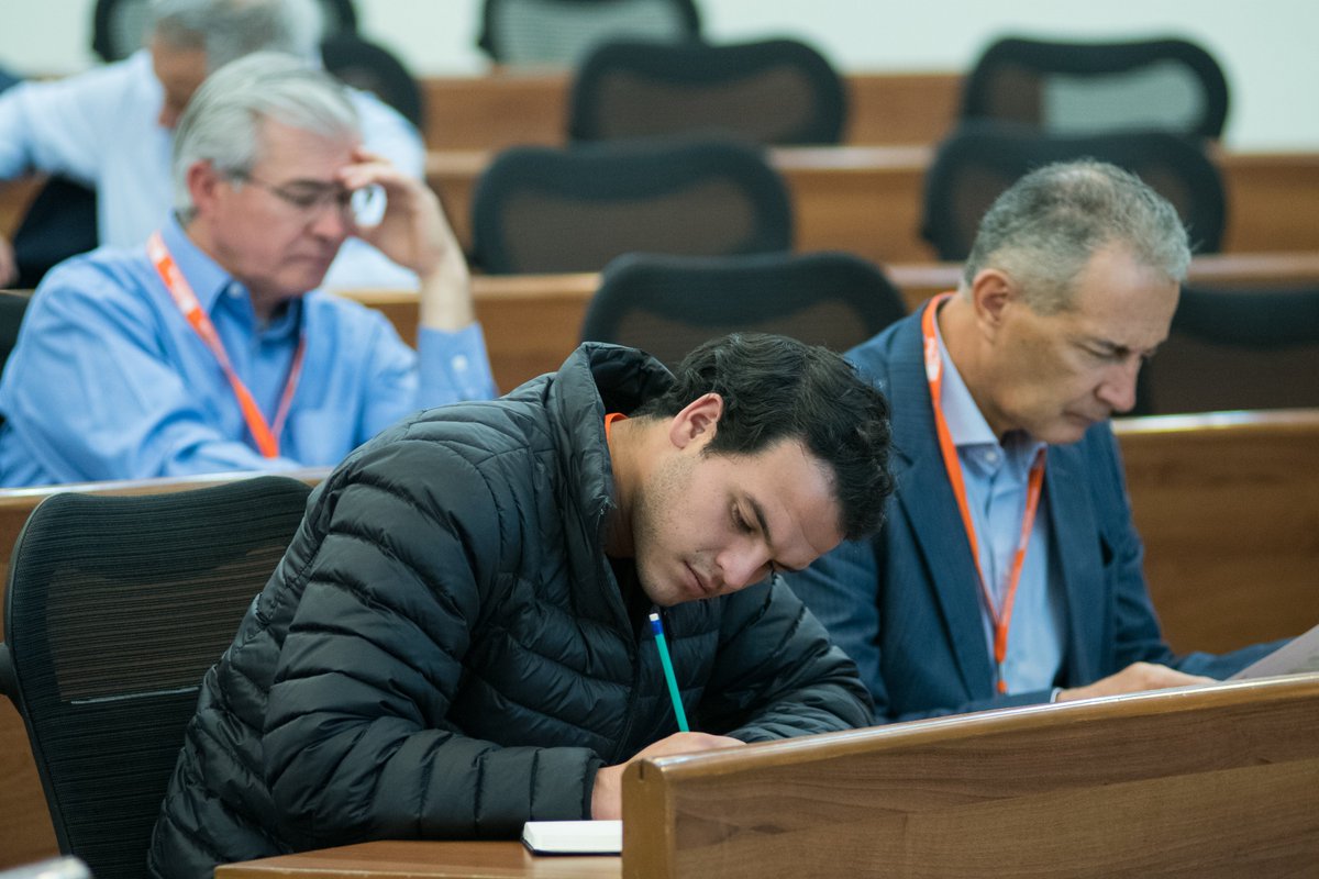 EmTechLATAM's tweet photo. Los asistentes siguen participando en los #Workshops de #EmTechDigitalLATAM @ipade. ¡Los paneles comenzarán de nuevo pronto! https://t.co/Ln82dtzXnk