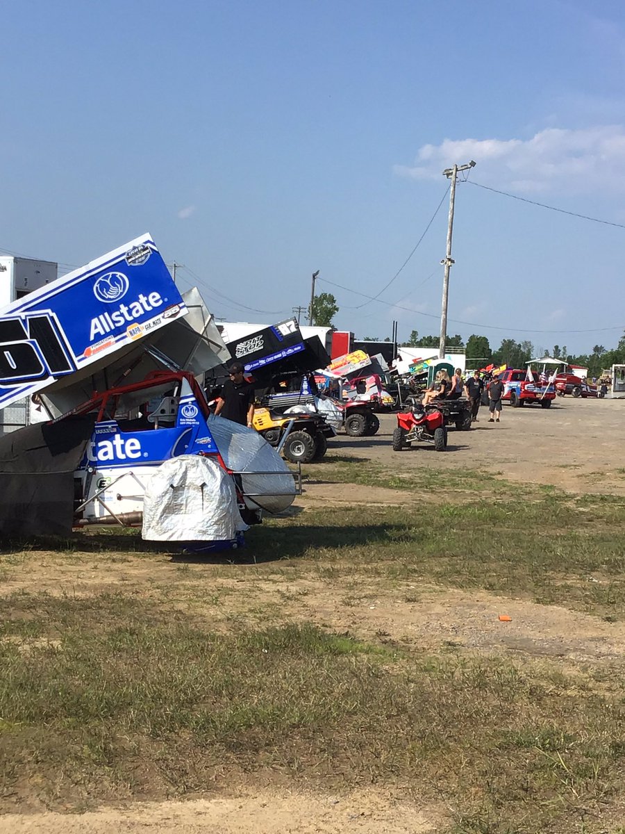 Some people say Christmas is the most wonderful time of the year.   Those people have never participated an ESS / Donath Motorworx CNY Speedweek.  30 cars signed in for night number 1 at Can Am.