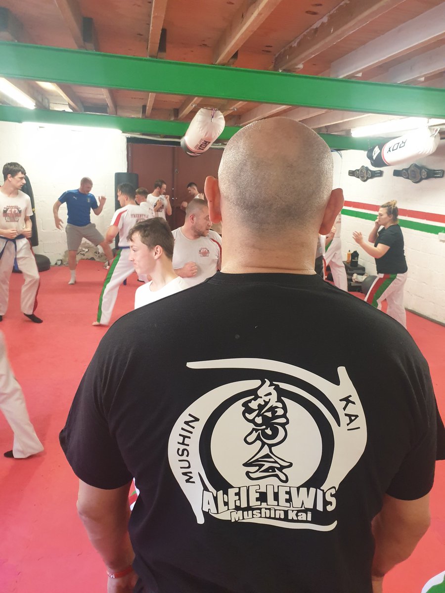 TheDoghouseKB's tweet photo. Fantastic session at the club tonight. Members had the privilege of being taught by a true kickboxing legend Alfie Lewis. Anybody who knows the kickboxing scene will know how influential Alfie has been throughout his martial arts career. Great surprise for the students tonight. https://t.co/KcLOybTi9Y