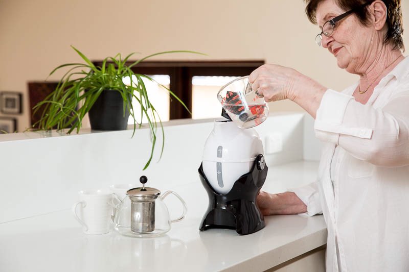 UccelloDesigns's tweet image. Uccello brings you the next level in safe, elegant and effortless
assistive technology. Here’s some feedback 🤩

“It is a very stylish looking kettle and was very easy to use. I was able to grip the handle nicely with my arthritic hand&quot; 🤛

Tina, feedback courtesy of Arthritis WA
