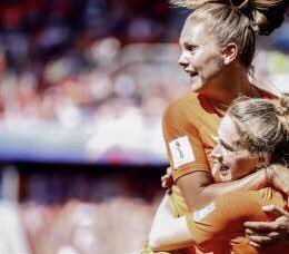 FSFederica's tweet photo. La trasmissione in televisione del mondiale femminile di calcio in Italia è la più grande rivoluzione femminista dall’introduzione della 194 #MondialiFemminili #Mondial2019 #semifinale https://t.co/GwHAnHlxmf