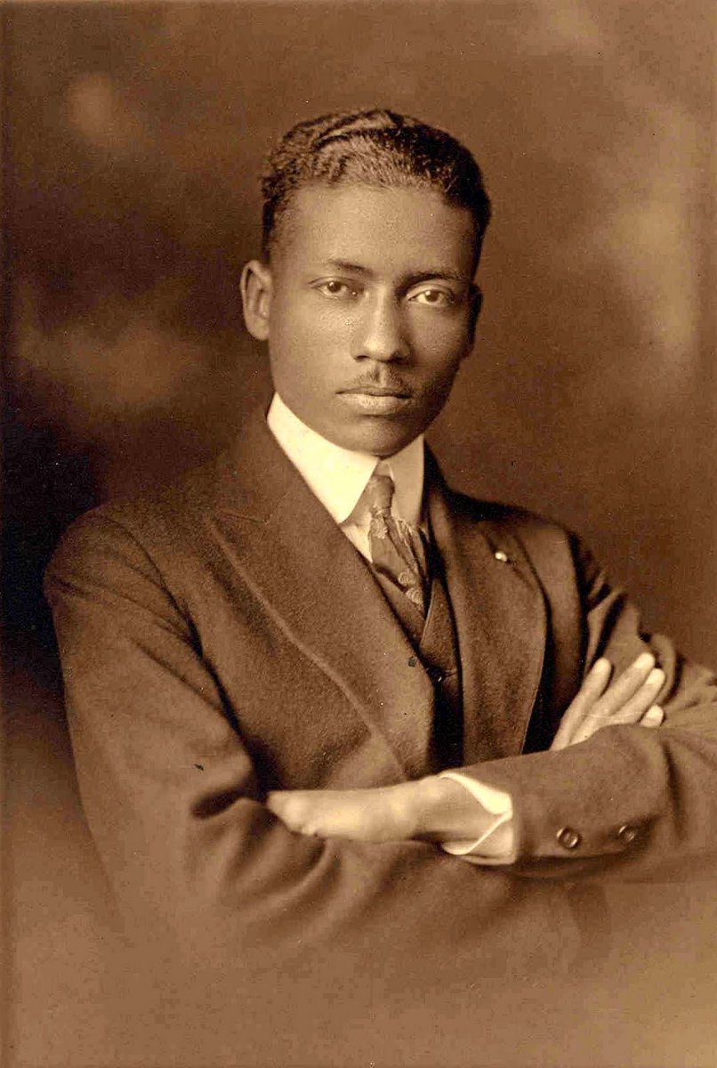 GeecheeSociali1's tweet photo. Dr.Lorenzo Turner a Black Linguist was studying the Gullah dialect to trace its origins. They came upon the family of Amelia Dawley who lived on the Georgia Coast. Her family recited a song passed down through Women of the family. The song was a Mende song called "Finya Wulo". https://t.co/FjUCJqvPk3