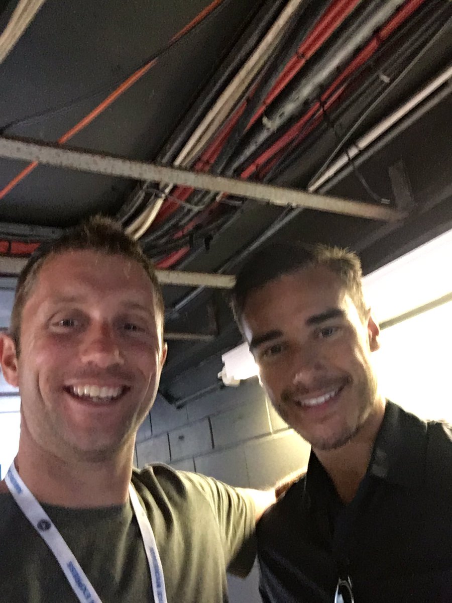 scroyd's tweet image. Thanks for the photo @HarryWinks hope you enjoyed the tennis? 🎾 COYS