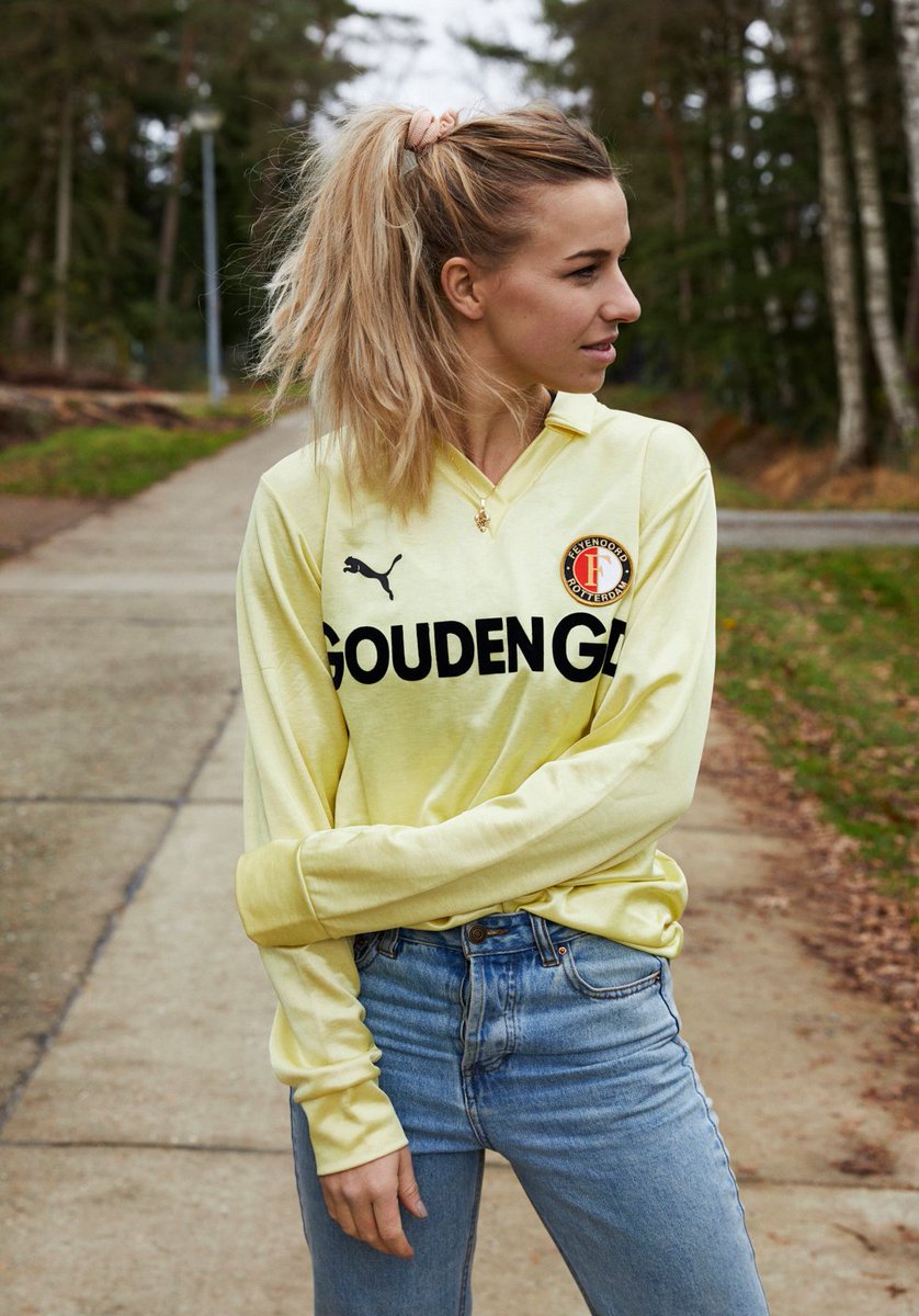 Matchwinner Jackie Groenen in een retro Feyenoord shirt; mooier dan dit wordt het niet #WK2019