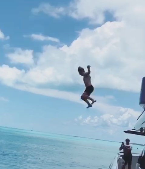 codyasadog's tweet photo. 🔵🍑🌊 https://t.co/SqXlihdRZV