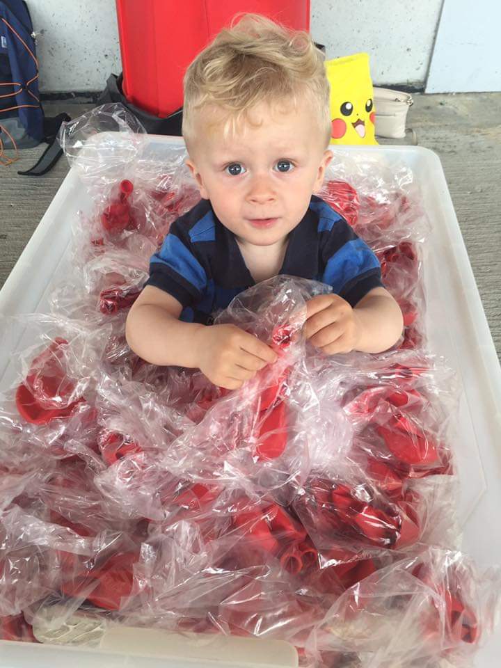 Siden ballonger er forbudt på stadion og vi beskjed om å være innovative og tenke grønt frsmover.  Vi sparer masse vann og badingen gikk som en drøm ♻️ #grønnprofil