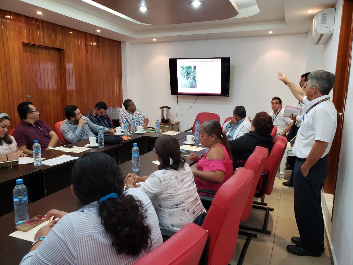 AMacuspana's tweet photo. "No le hagas lugar al dengue" fue el Proyecto Municipal de Salud que presidió el alcalde @Roberto_Villalp presentado esta mañana en la sala de cabildo junto a otros temas importantes en esta materia en #Macuspana https://t.co/tP22QELy0U