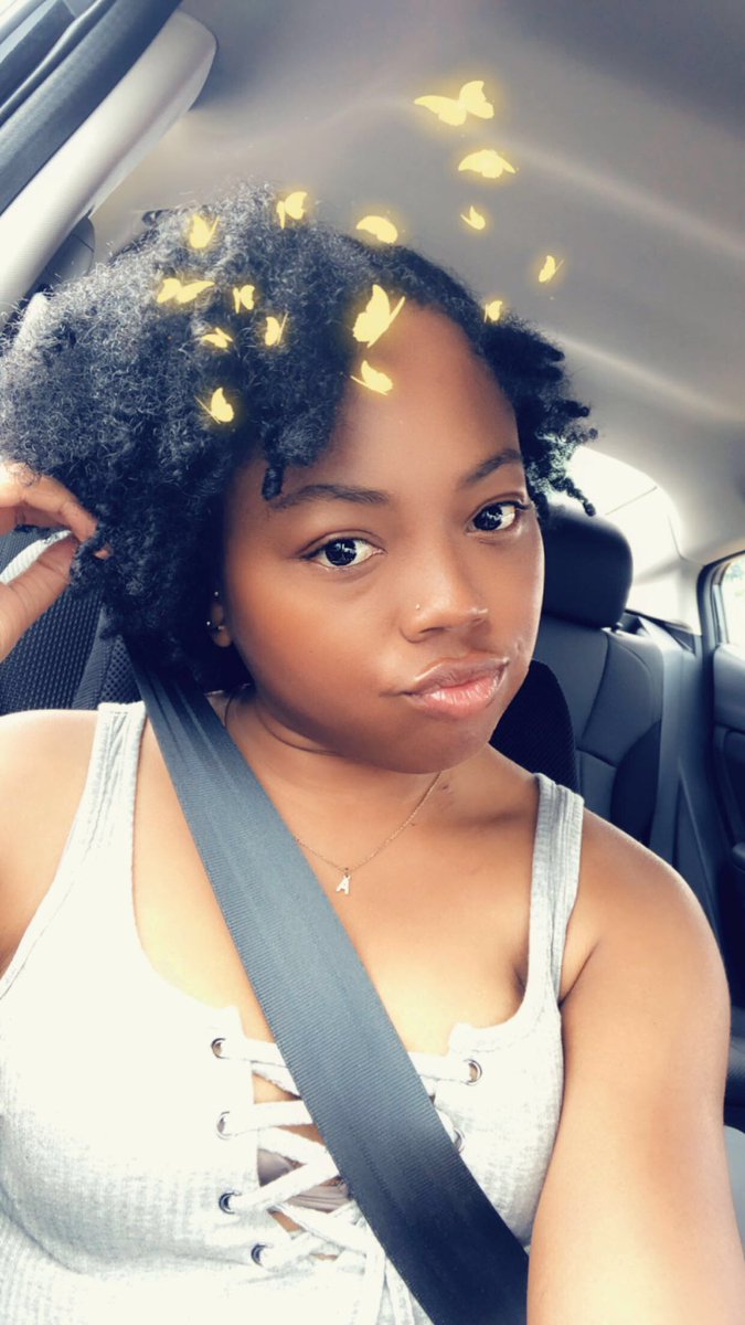 AshSooAmazin's tweet photo. I need my hair done 🙄#naturalhair #naturaltwitter https://t.co/DDflrKLJNm