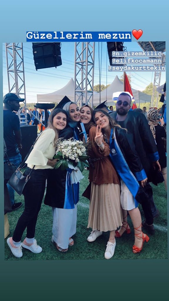 <a href="/seydakurttekin/">Şeyda</a> Bu özel günde çok değerli kardolarımın mezuniyetine iştirak ettim.. tebrikler  🍾 🎉