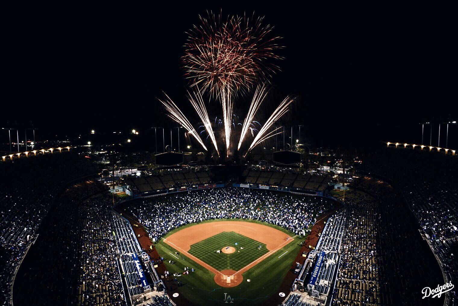Los Angeles Dodgers on X: We have your Fourth of July weekend plans right  here. Bring the family to Dodger Stadium and watch holiday fireworks  tomorrow and Friday! 🎟:   /