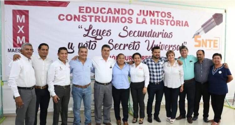RAguilar_G's tweet photo. "Educar para transformar a
#Mexico 🇲🇽".
Hoy en #Mérida #Yucatán.
#MXM #SNTE https://t.co/rsJNzcNdfc