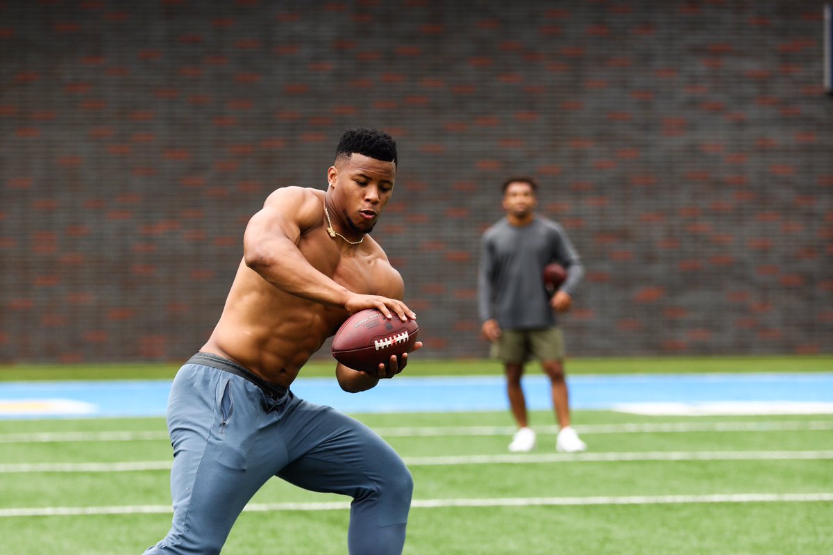 UCLAFootball's tweet image. Some of the best players in the @NFL are grinding at the Wasserman Football Center this offseason. 💪

#OnlyAtUCLA