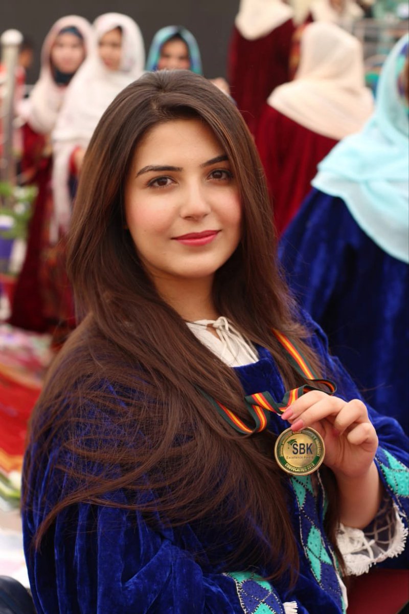 Hamna Malik tweet media