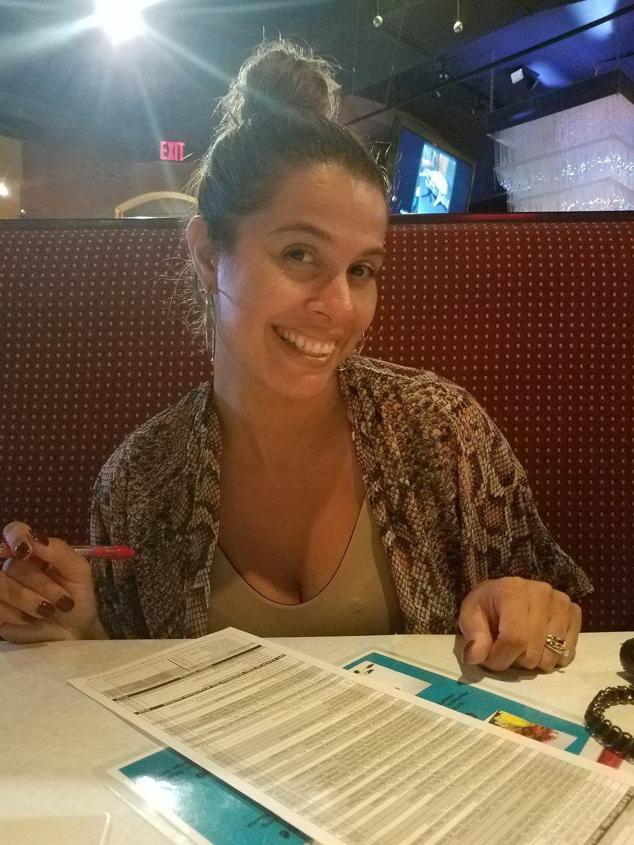 f_reyes3's tweet photo. #sushi it makes her smile... 🦑🦐#amuras @jasbkreyes https://t.co/9lC73Zh3fO