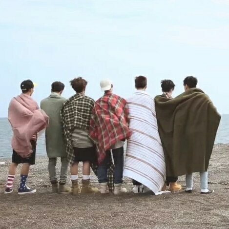 From here on out, no matter what circumstances they see themselves in, I have no doubt in my mind that these boys will always be TOGETHER. Because in this group, no one is left behind. In  #iKON, "this is do or die."