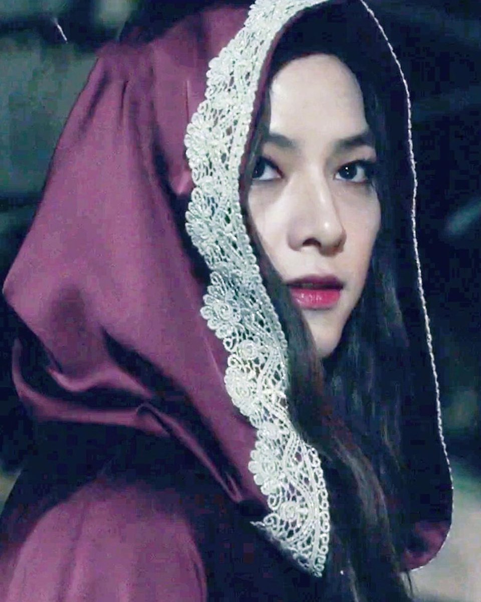 shaynezambales's tweet photo. Saya x Eun Seom 💕 
Sobrang gaLing lang talaga ni #SongJoongki ❤ ung mata mata pa Lang umaacting na 👏👏 
Nabigyan niya ng Hustisya ung bawat character niya 

#ArthdalChronicles https://t.co/uxfAE1kKBw