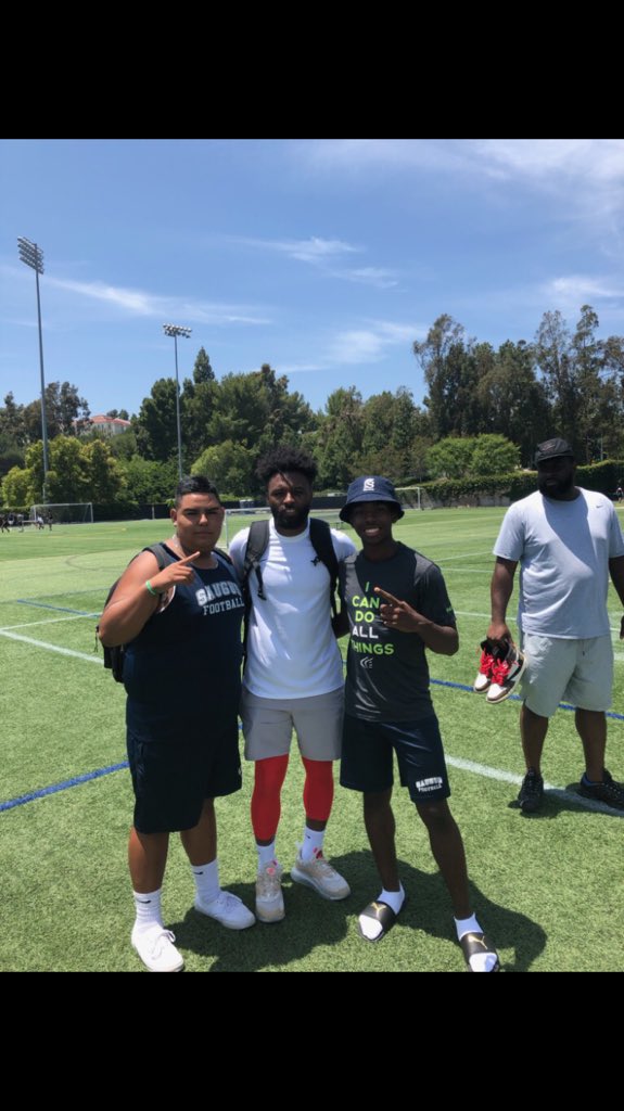 Coach_Carter34's tweet photo. I want to thank @obj @God_Son80 @bakermayfield for being a blessing to my guys today after a workout! The photographs and handshakes made their day!! Incredibly humble, down to earth men! #HUDDLE12 #FCAUCLA2019 https://t.co/ib78aDskUF