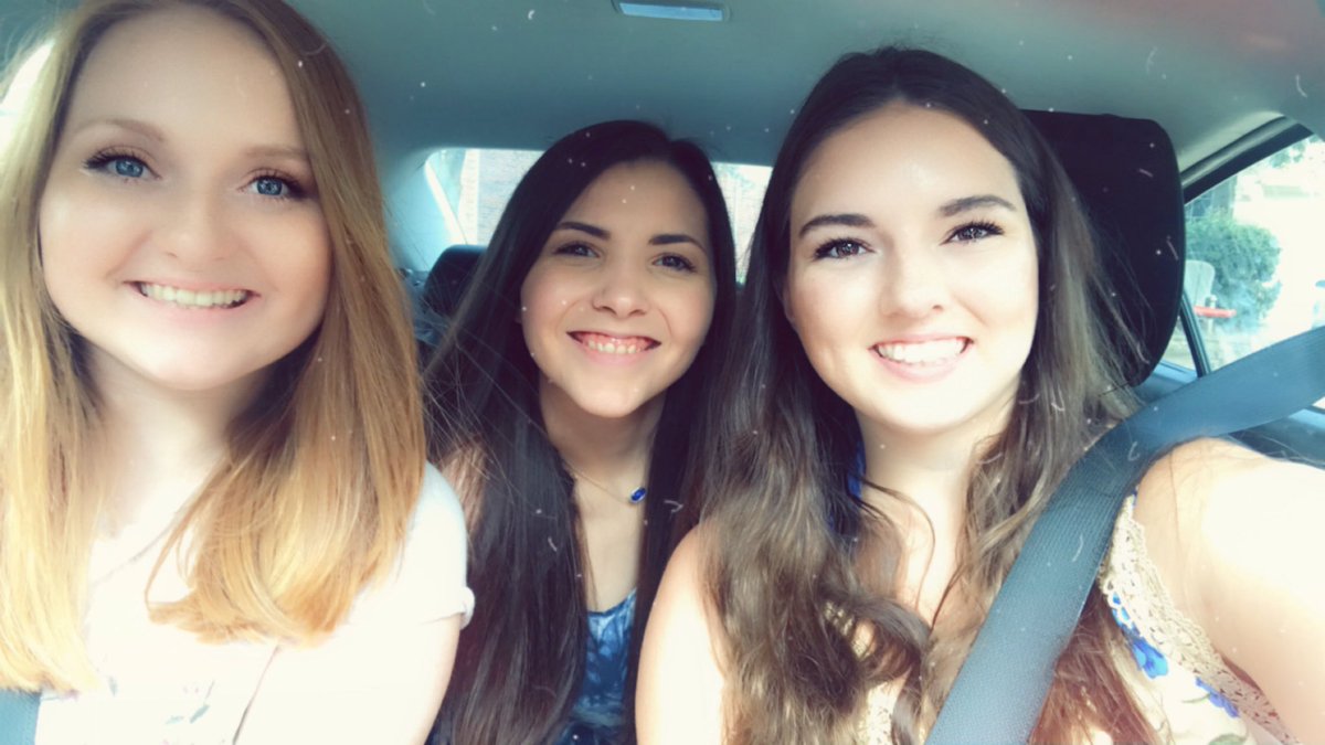 kirstenn_12's tweet photo. @KaycieTaylor99 @kayleeeemd bc i love y’all https://t.co/D5Dc1fiLcd